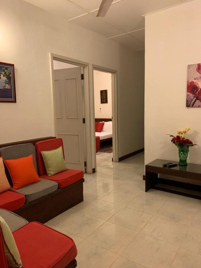 Mjm * Colombo